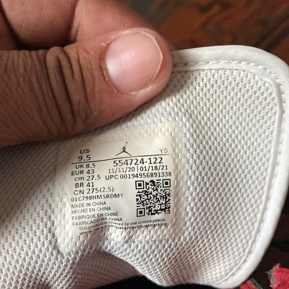 Air Jordan retro 1 mid “bred” size 9.5 men’s 🔥🔥🔥 great condition CLASSIC! - Picture 3 of 5